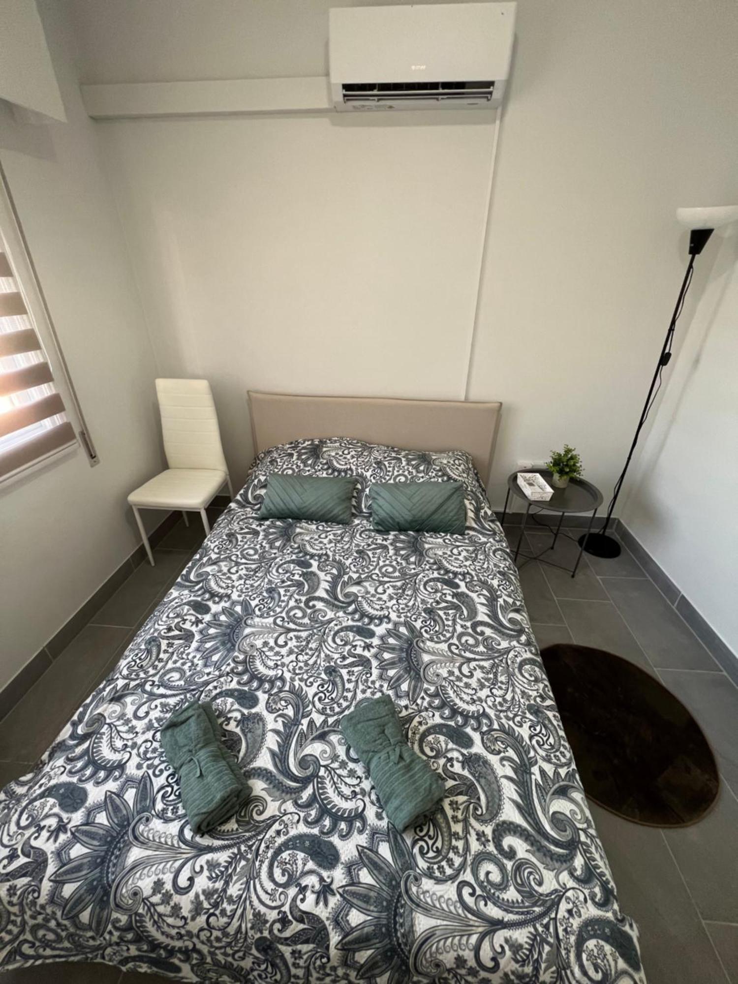 Tower Court Rooms Larnaca Bagian luar foto